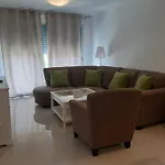 Vivienda Aguas Nuevas Familiar & Deportivo アパート トレビエハ