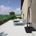 Vivienda Aguas Nuevas Familiar & Deportivo Апартаменты *
