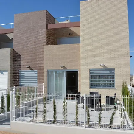 Vivienda Aguas Nuevas Familiar & Deportivo * تورّيفيِخا