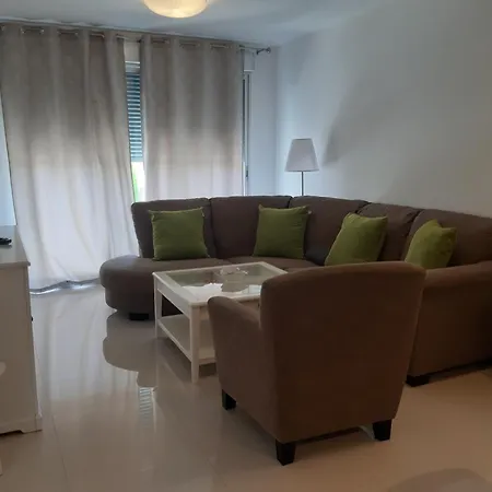 Vivienda Aguas Nuevas Familiar & Deportivo Апартаменты Торевьиа