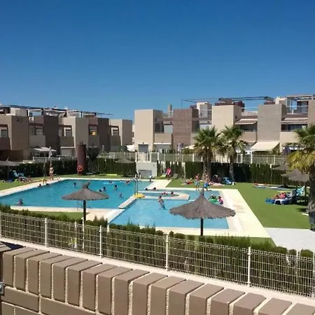 Vivienda Aguas Nuevas Familiar & Deportivo Апартаменты